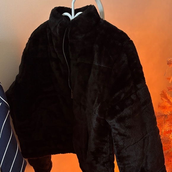 NWT Urban Planet Black Faux Fur Puffer Jacket - Picture 6 of 6